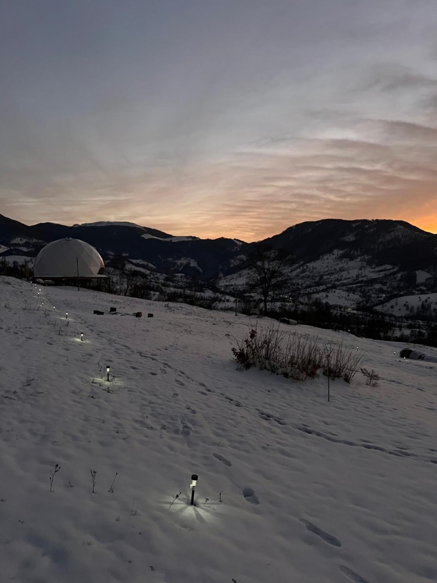 Starry Dome - Manta'S Retreat Glamping Cornereva Hotel Kültér fotó