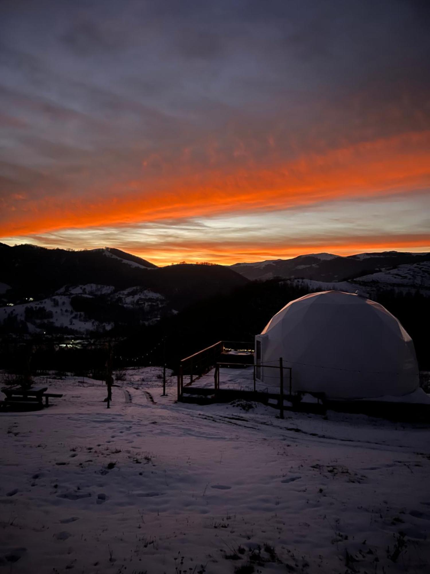 Starry Dome - Manta'S Retreat Glamping Cornereva Hotel Kültér fotó